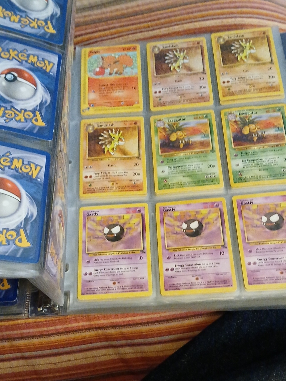 PokémonTrading Cards! 29 Pages Of Vtg Collectible Cards In Binder - Picture 4 of 9